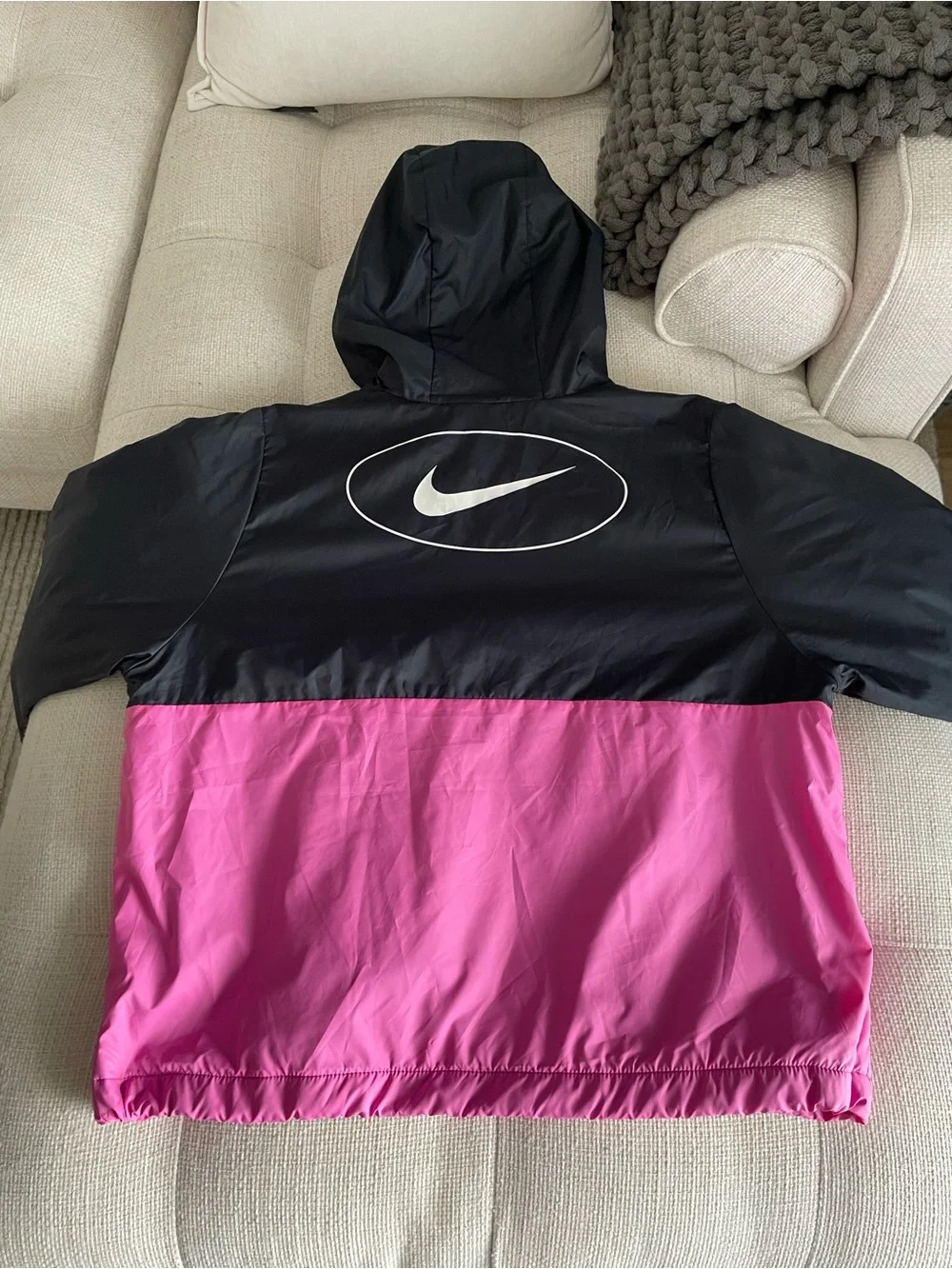 Nike Sportswear Fall ‘19 Swoosh Synthetic-Fill Women's Anorak Windbreaker Jacket